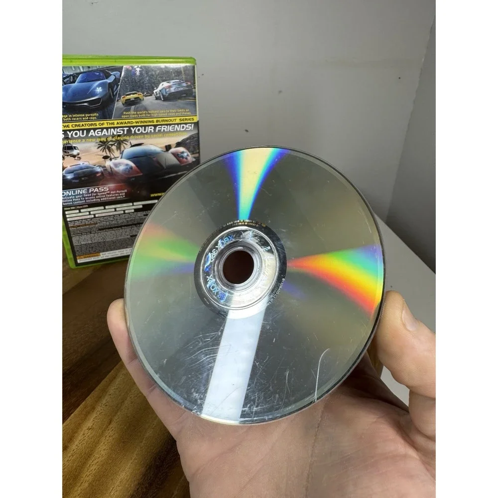 Need For Speed: Hot Pursuit (Limited‎ Edition) (Xbox 360, 2010)